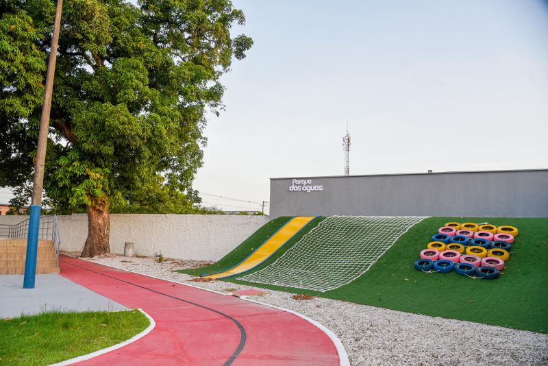 Praça Parque das Águas e Casa da Cultura em Águas Lindas