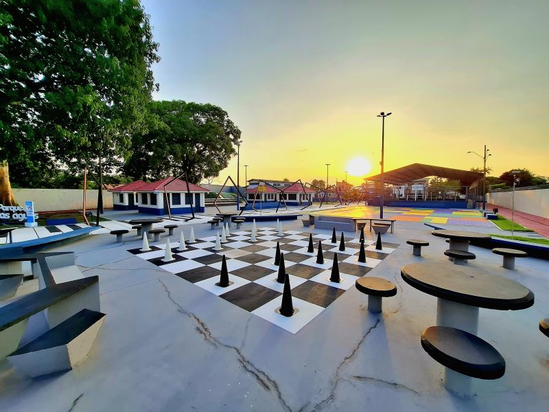 Praça Parque das Águas e Casa da Cultura em Águas Lindas