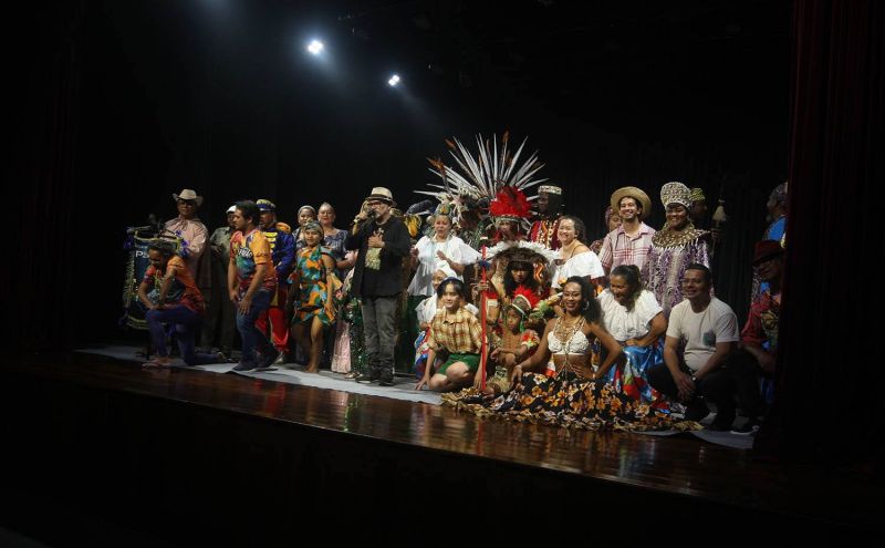 O Herdeiro Cativo do Reino de Mamwe, pauta Racial no teatro Municipal