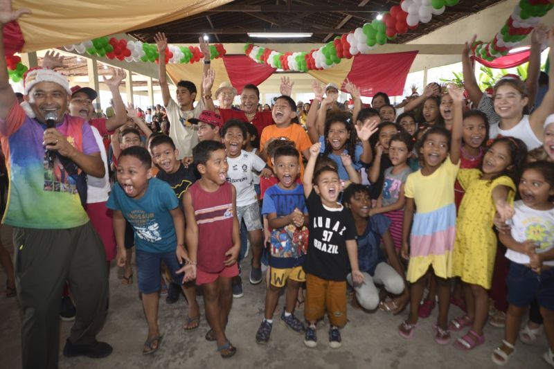 Culminância de Natal CRAS e CREAS na Igreja Matriz