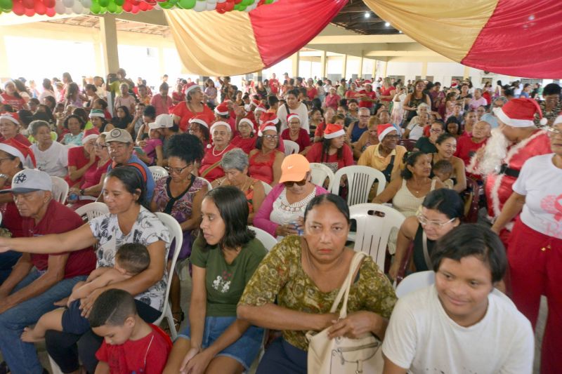 Culminância de Natal CRAS e CREAS na Igreja Matriz