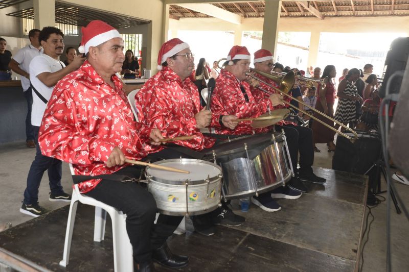 Culminância de Natal CRAS e CREAS na Igreja Matriz