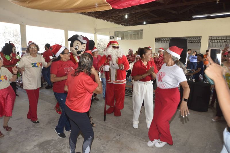 Culminância de Natal CRAS e CREAS na Igreja Matriz