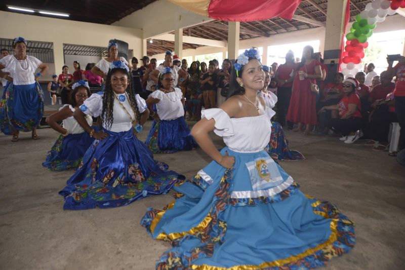 Culminância de Natal CRAS e CREAS na Igreja Matriz