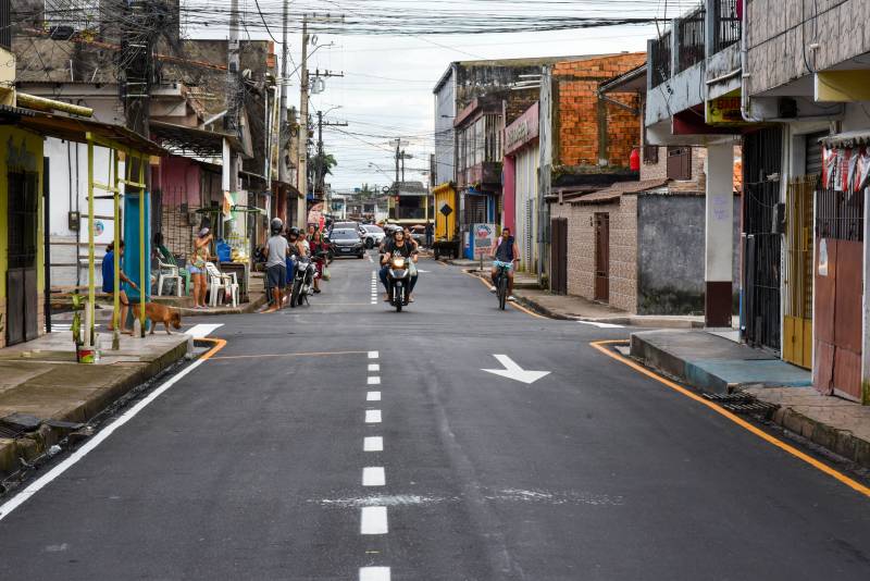 Asfalto novo na comunidade 
