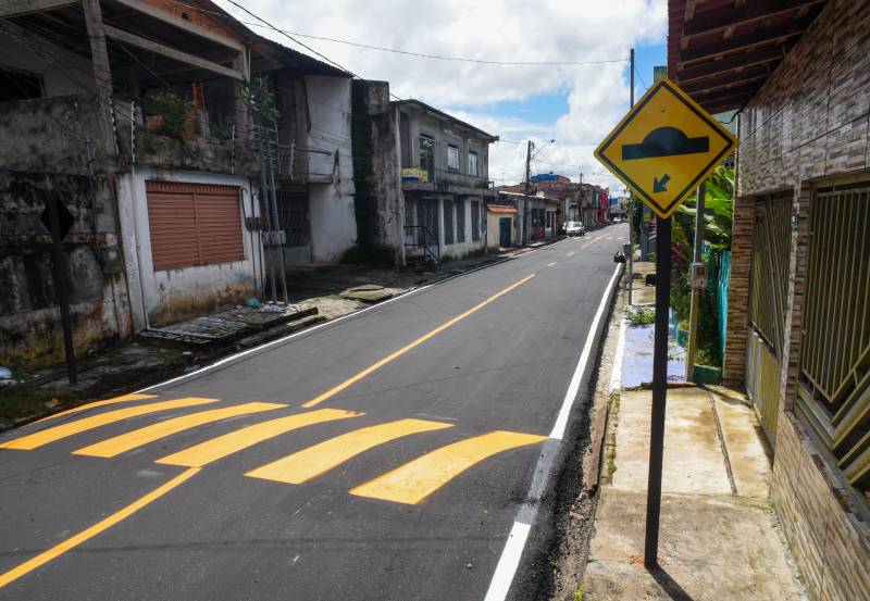 Vias sinalizadas.