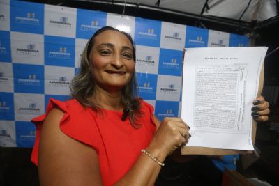 galeria: Entrega Certidões de imóveis no Jardim Lago Azul no bairro Coqueiro