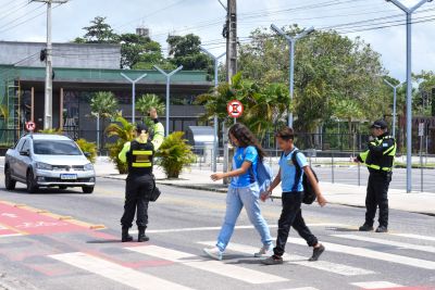 galeria: Imagem na faixa no Parque Cultural Vila Maguary e Estrada do Aurá