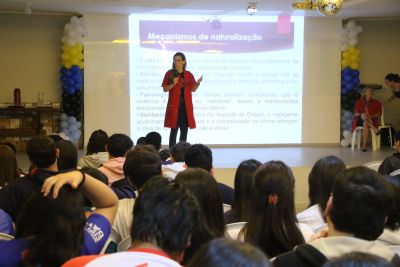 galeria: Palestra alusiva ao agosto lilás no auditório do colégio Intelectual