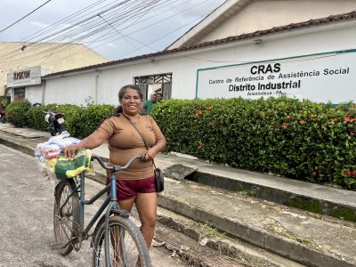 notícia: CRAS do Distrito Industrial entrega benefício eventual às famílias em situação de vulnerabilidade