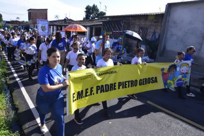 notícia: Escola Municipal Pe. Pietro Gerosa realiza II Caminhada pela Conscientização do Autismo 