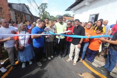 notícia: Prefeitura de Ananindeua entrega ruas revitalizadas no bairro 40 Horas 