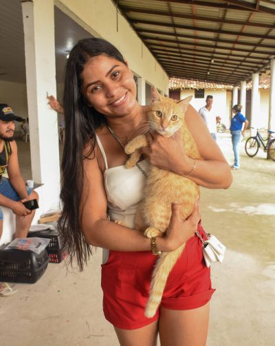notícia: Programa "Pet Amigo" leva castramóvel à comunidade do Paar