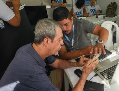 notícia: Empreendedores e comerciantes cadastrados em áreas de negócio no "Prefeitura em Movimento"
