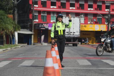 notícia: SEMUTRAN orienta motoristas sobre como agir ao se deparar com veículos de emergência