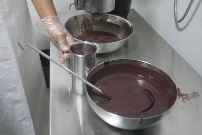 notícia: Curso gratuito capacita batedores de açaí em Ananindeua