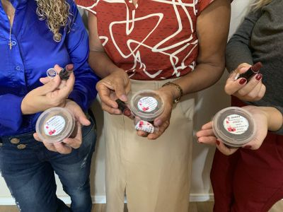 notícia: Curso de cosméticos naturais fortalece autoestima e autonomia de mulheres em Ananindeua 