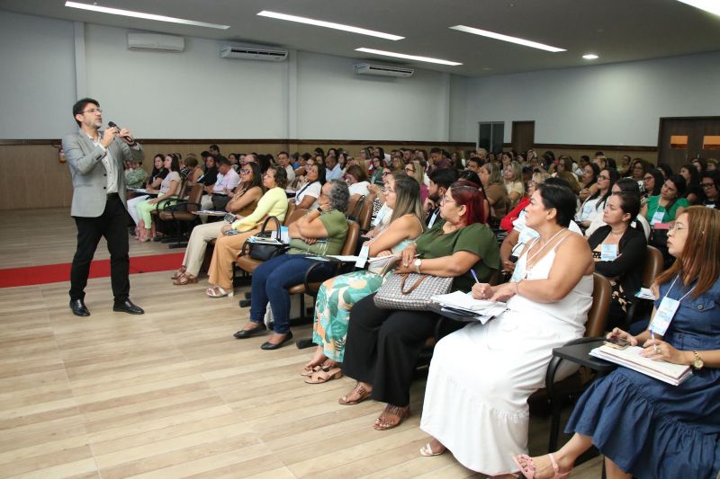 Certificação de Gestores da Educação no auditório da SEMED