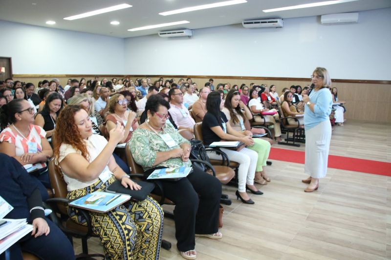 Certificação de Gestores da Educação no auditório da SEMED