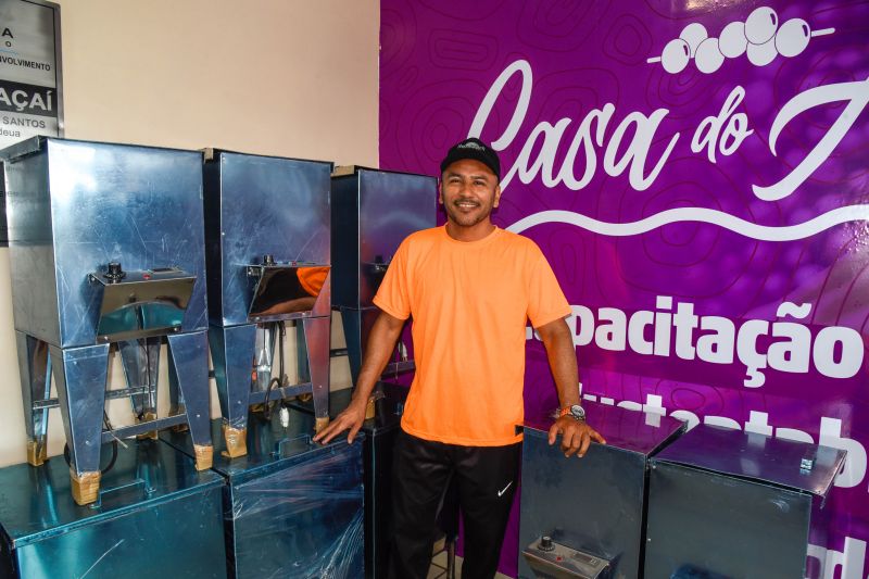 Entrega de branqueamento de açaí na Casa do Açaí