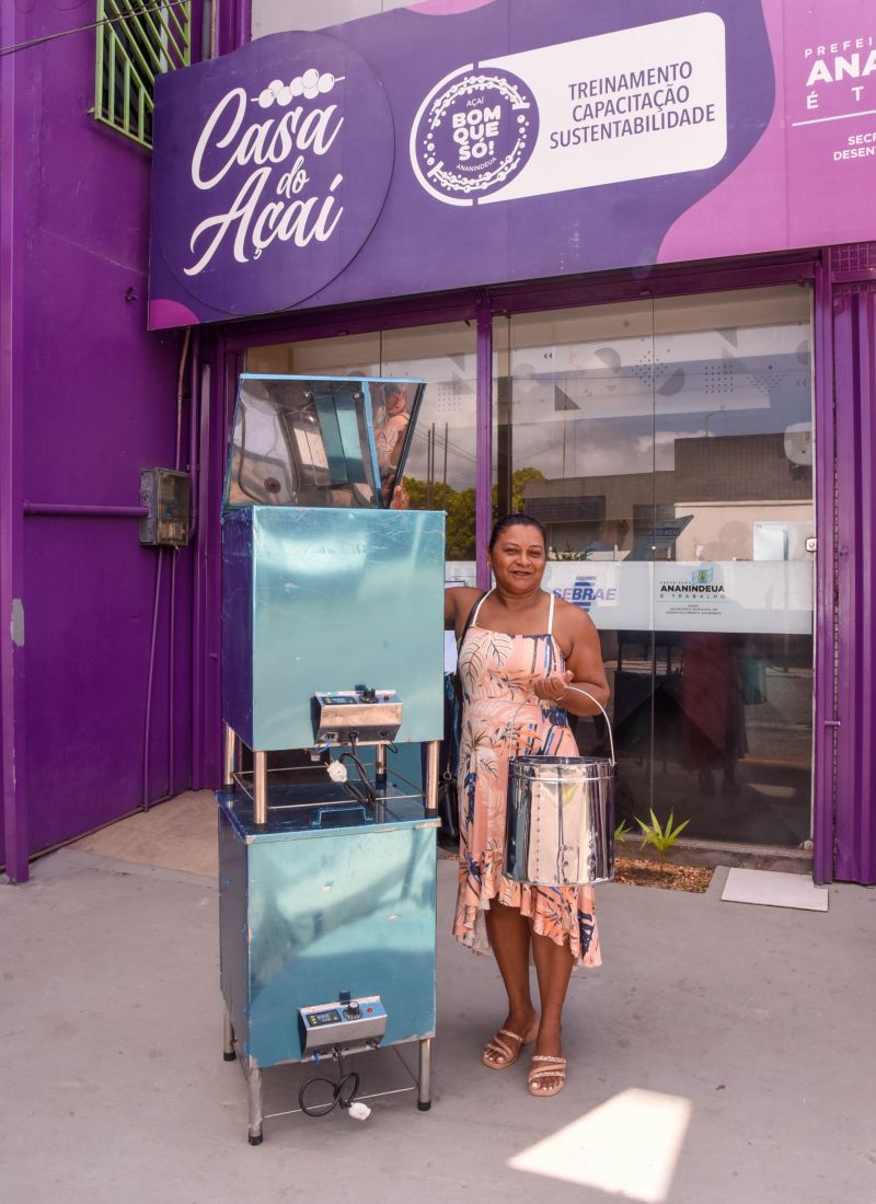 Entrega de branqueamento de açaí na Casa do Açaí