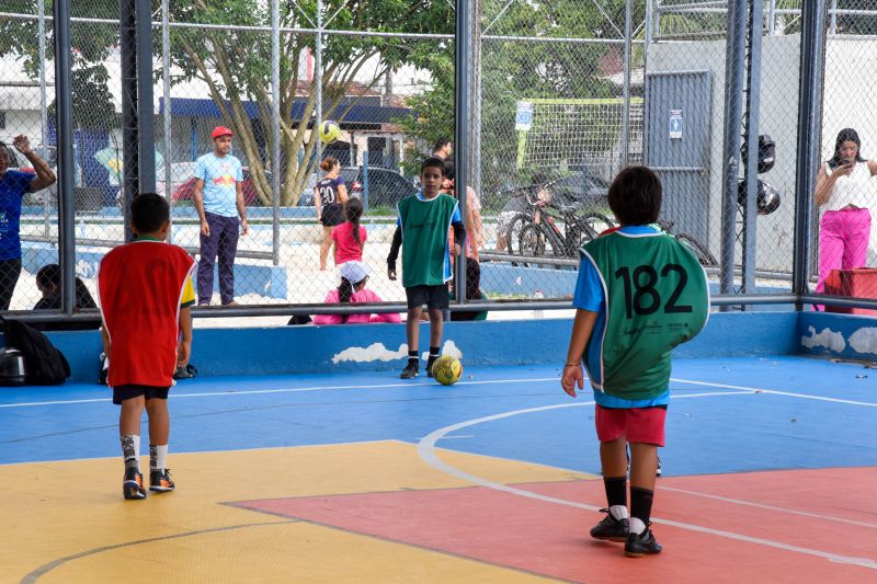 Projeto Esporte nas Férias, na praça Tancredo Neves na Cidade Nova 4