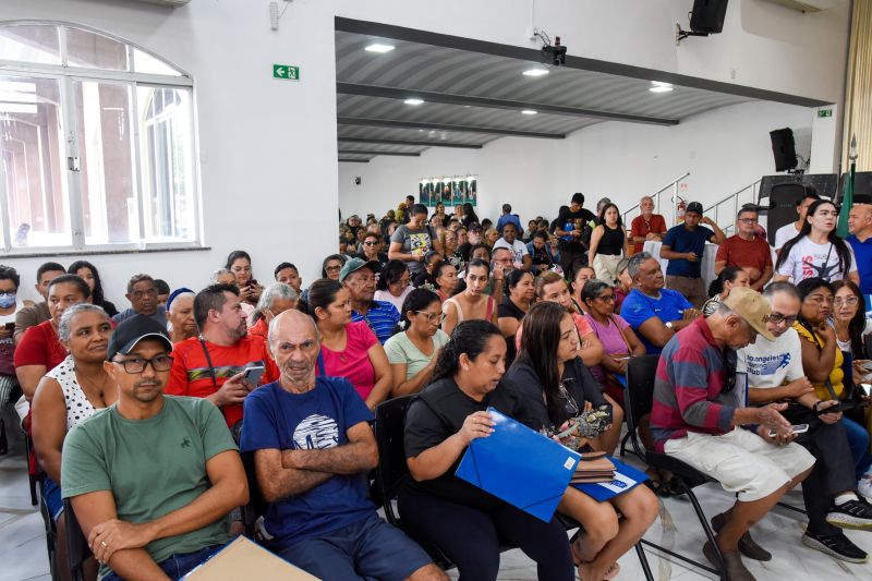 Entrega de guias de consultas para 600 pessoas