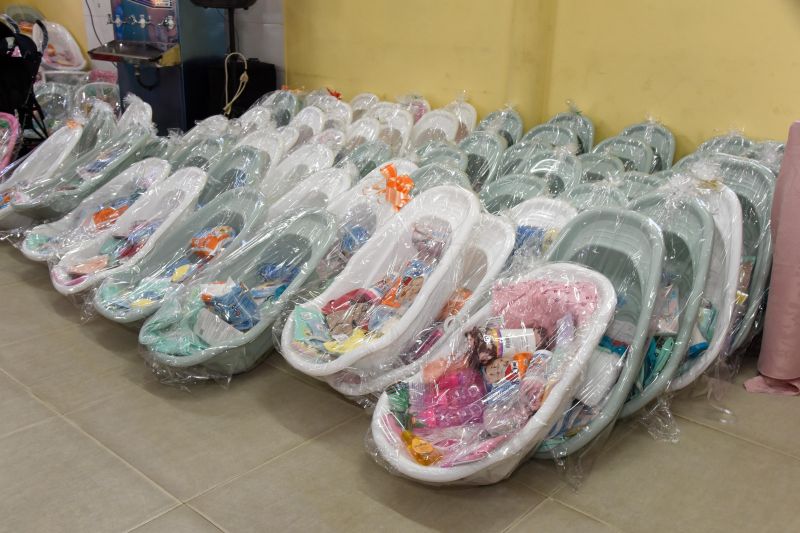 Entrega de Kit Enxoval