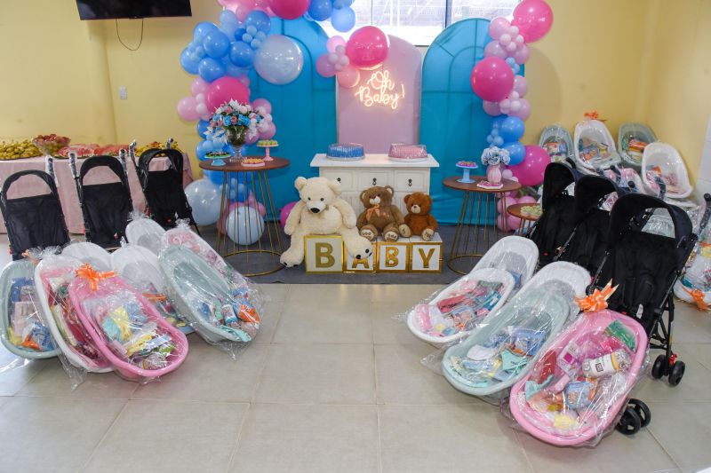 Entrega de Kit Enxoval