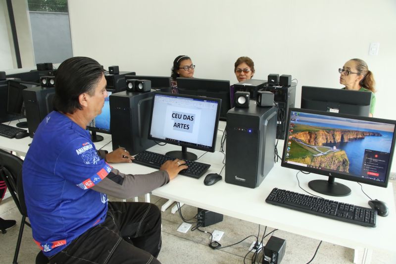 Início das atividades no Céu das Artes