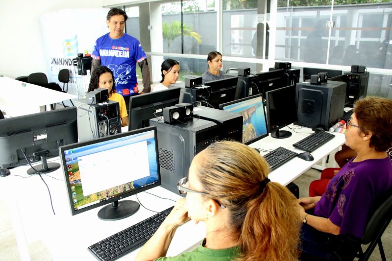 Início das atividades no Céu das Artes