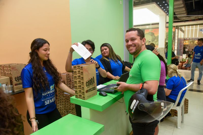Entrega dos Kits da Corrida da Mulher