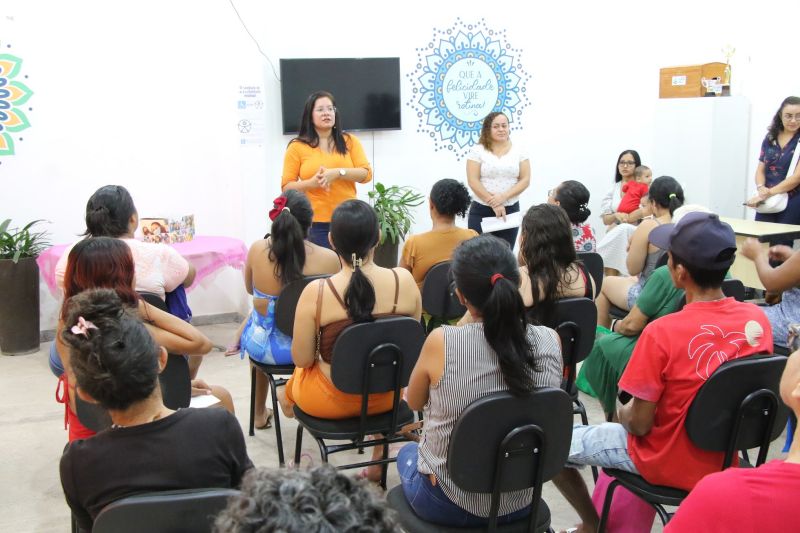 Entrega de mudas e oficina de percepção ambiental no CRAS Estrela