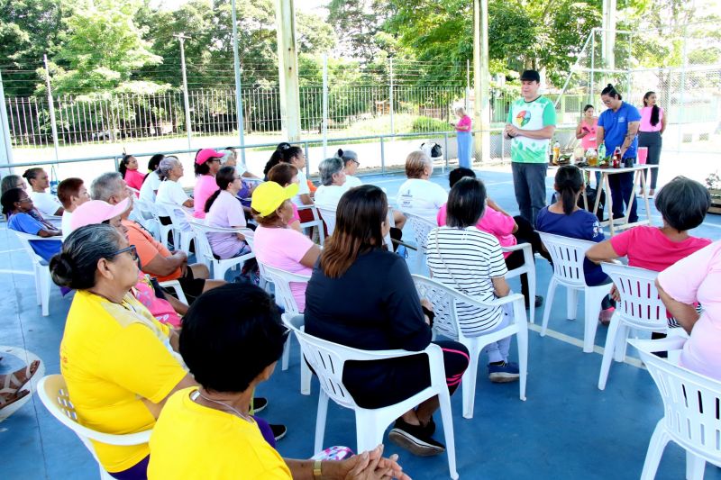Entrega de mudas e oficina de percepção ambiental no CRAS Estrela