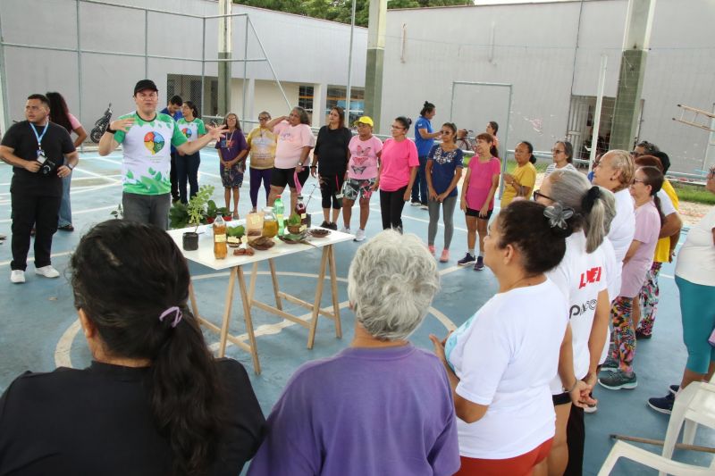 Entrega de mudas e oficina de percepção ambiental no CRAS Estrela