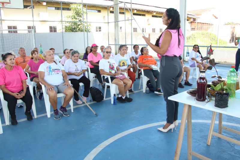 Entrega de mudas e oficina de percepção ambiental no CRAS Estrela