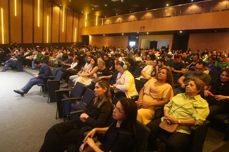 Off EGPA no teatro municipal