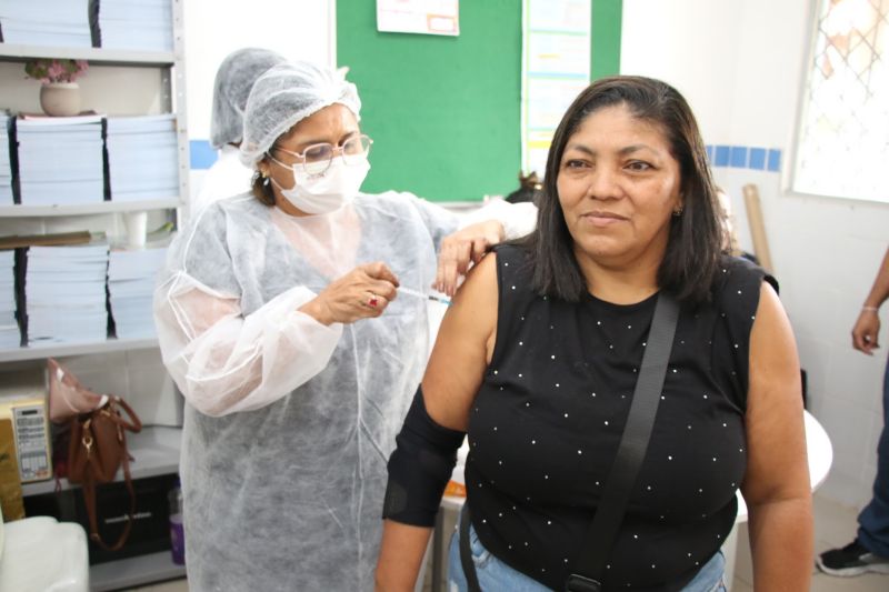 Campanha de vacinação dos servidores da educação na SEMED