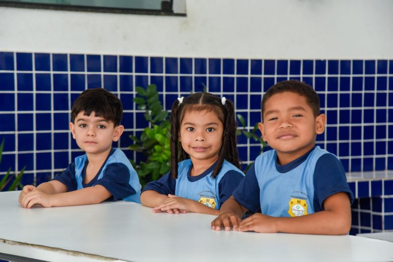 Imagens de alunos da escola EMEF Adelina Lúcia de Sousa no Jardelândia