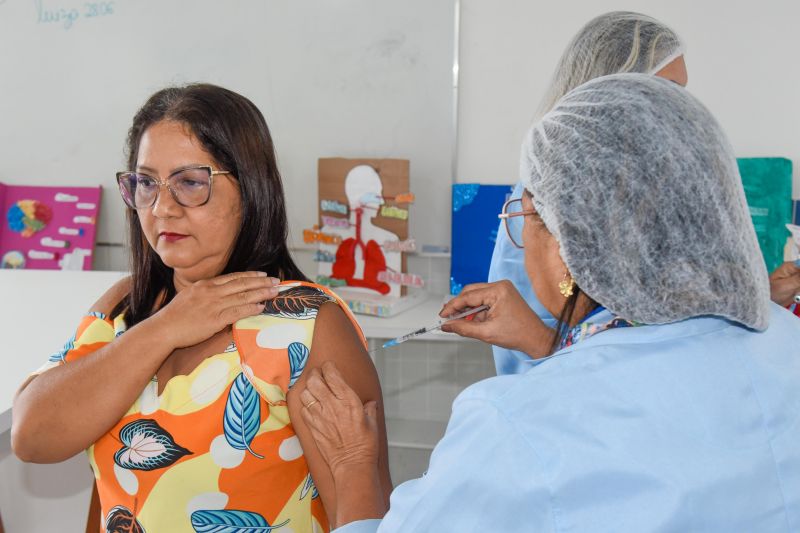 Encerramento da campanha de vacinação na EMEF João Paulo Il na Cidade Nova