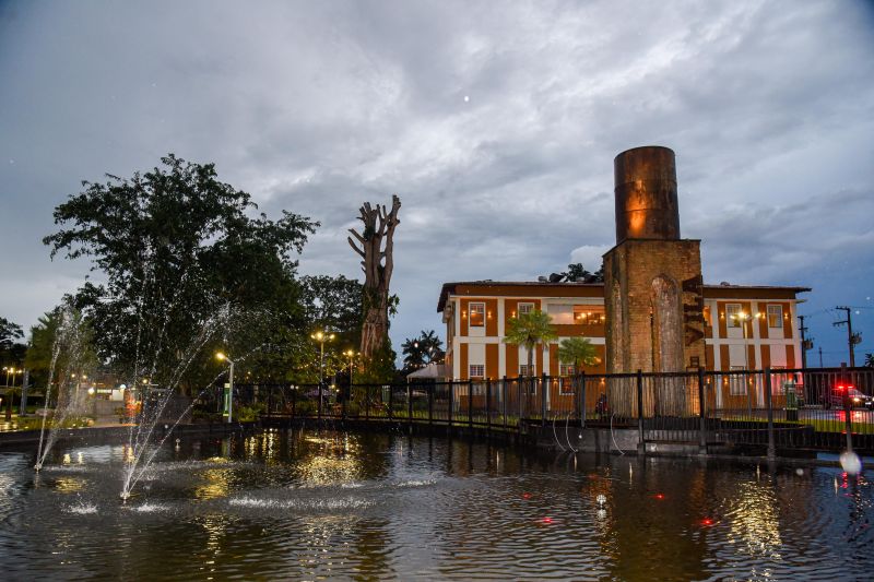 Certificação do curso, Cortejo Circense e Espetáculo Vira Peixe no teatro municipal