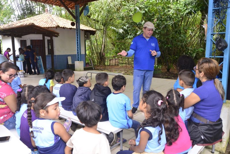 Projeto Águas de Março na Eco-escola municipal Ana Maria da Silva Souza no Icuí Guajará