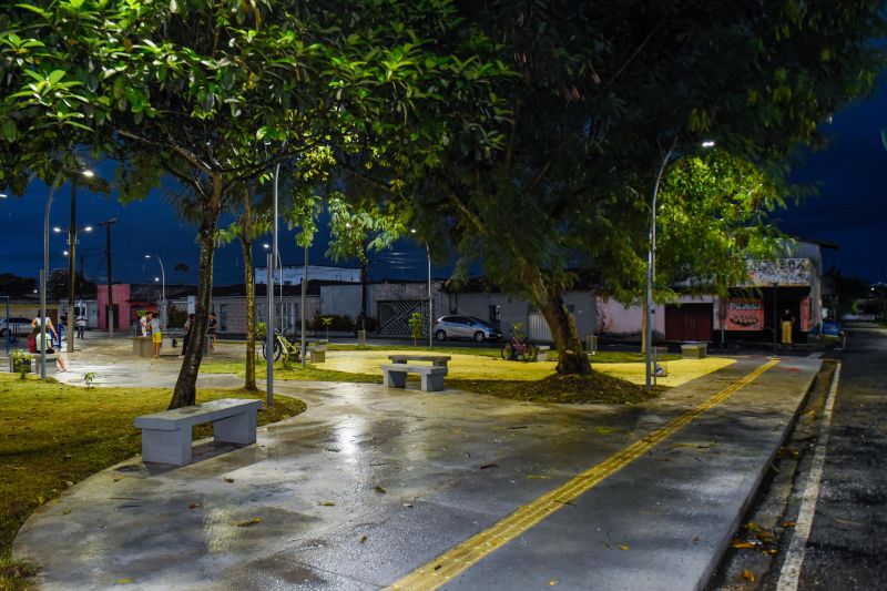 Inauguração da praça Eliana Aranha no conj Geraldo Palmeira no Distrito Industrial