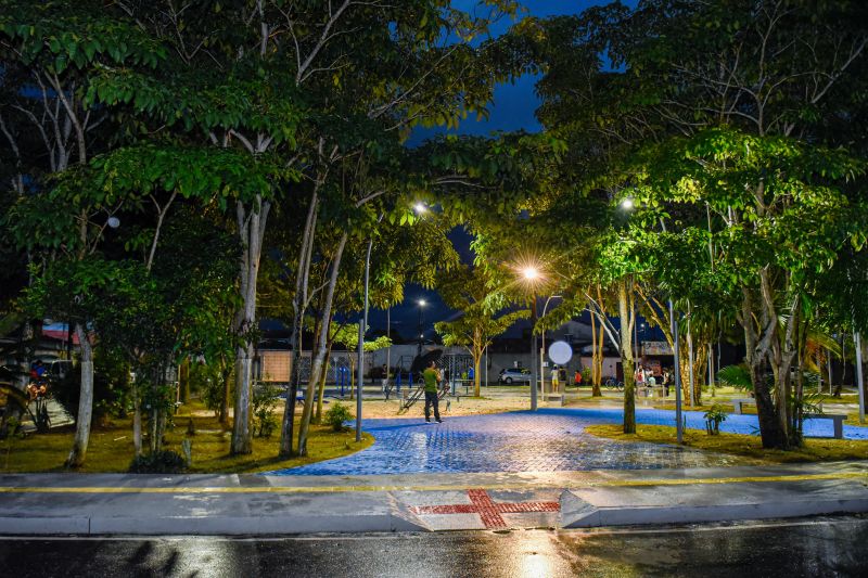 Inauguração da praça Eliana Aranha no conj Geraldo Palmeira no Distrito Industrial