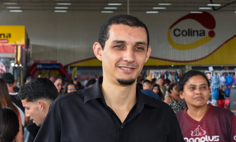 Festival Pet no estacionamento do supermercado Colina