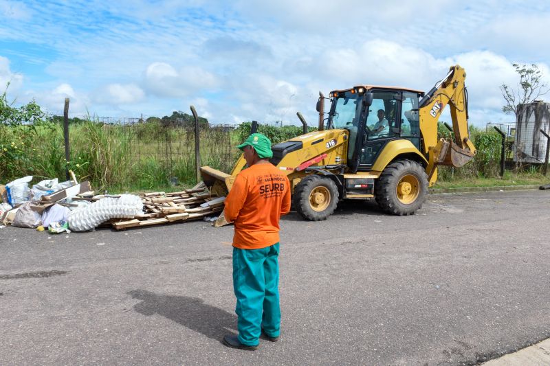 Mutirão da limpeza na comunidade Novo Cristo no Icuí