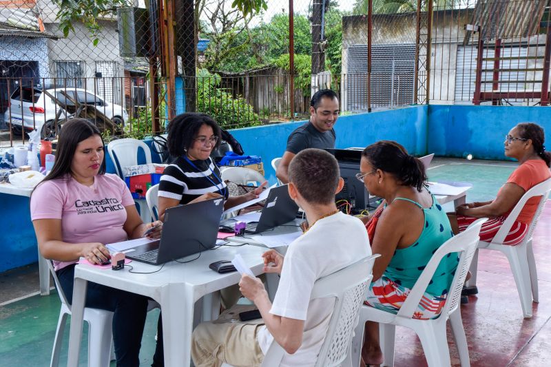 Ação Cadúnico para famílias atingidas na comunidade Jibóia Branca no 40Horas