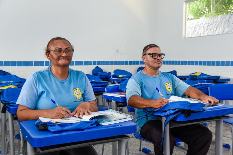 Entrega da revitalização e ampliação da EMEF Prof Yacta Rebêlo no Park Anne em Águas Lindas