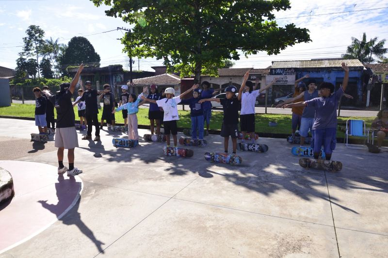 Oficina de Skate no espaço radical