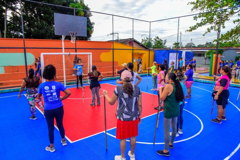 Entrega de material esportivos no Park Zona Sul